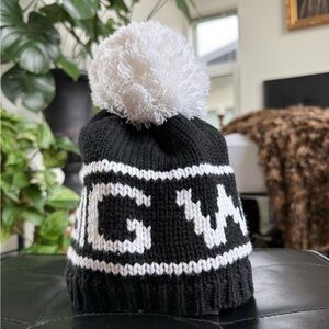 Bula Big White Canada Pom Beanie